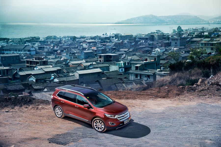  Ford Edge Titanium 2015 года  (CN) (фото 18 из 18)